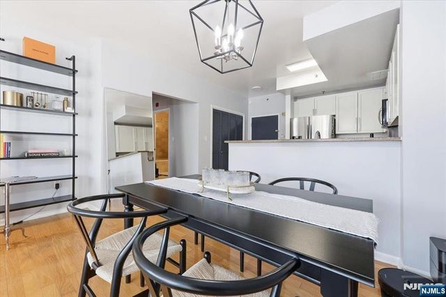 15 Freedom Way 412, Jersey City, NJ 07305