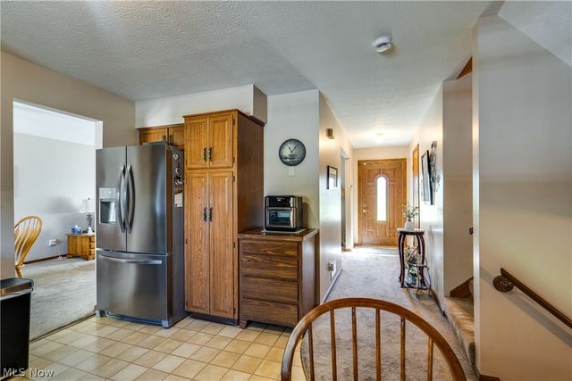 5029 Broadway Avenue NE, Louisville, OH 44641