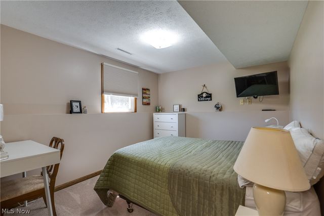 5029 Broadway Avenue NE, Louisville, OH 44641