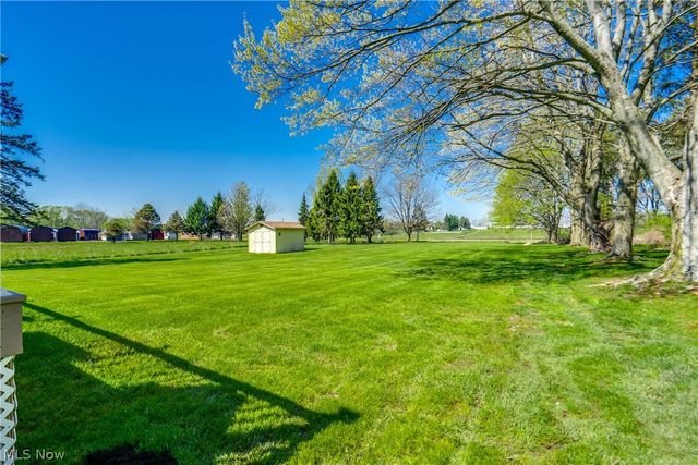 5029 Broadway Avenue NE, Louisville, OH 44641