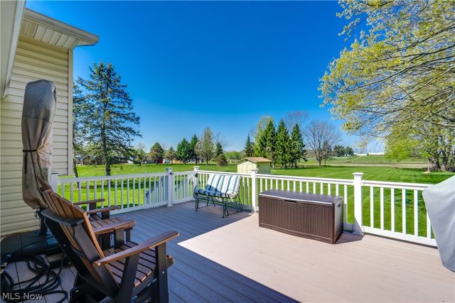 5029 Broadway Avenue NE, Louisville, OH 44641