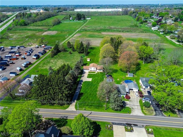 5029 Broadway Avenue NE, Louisville, OH 44641