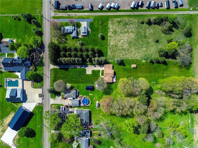 5029 Broadway Avenue NE, Louisville, OH 44641