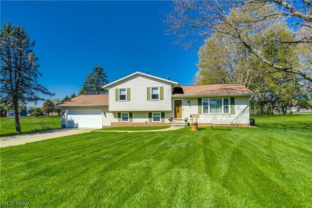 5029 Broadway Avenue NE, Louisville, OH 44641