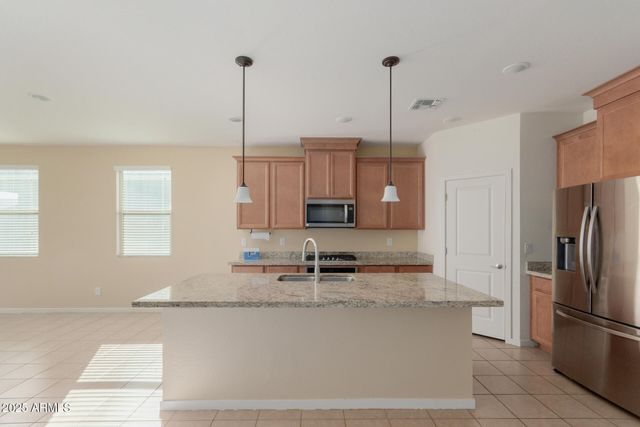 12329 W STATE Avenue, Glendale, AZ 85307