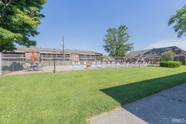 200 Hampton Drive, Evansville, IN 47715