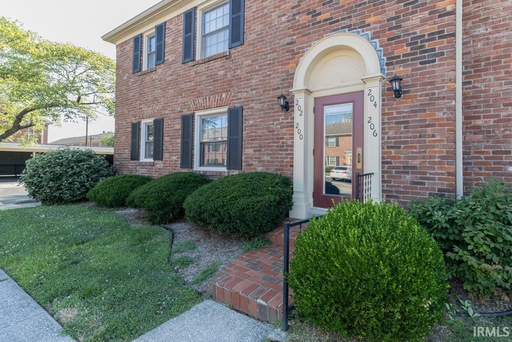 200 Hampton Drive, Evansville, IN 47715