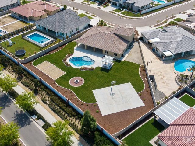 3602 Gracie Court, Bakersfield, CA 93311
