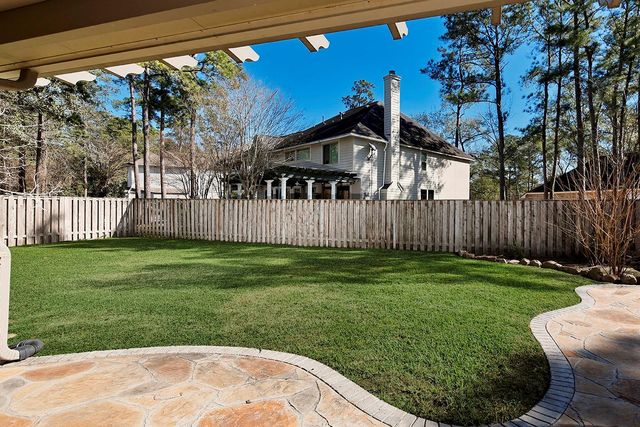 11 E Summer Storm Circle, The Woodlands, TX 77381