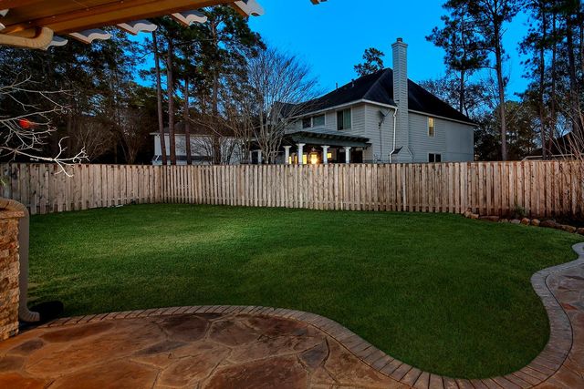 11 E Summer Storm Circle, The Woodlands, TX 77381
