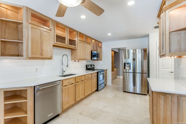 201 Ellwood St Apt 114, San Antonio, TX 78209