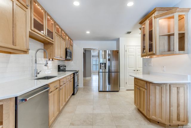 201 Ellwood St Apt 114, San Antonio, TX 78209