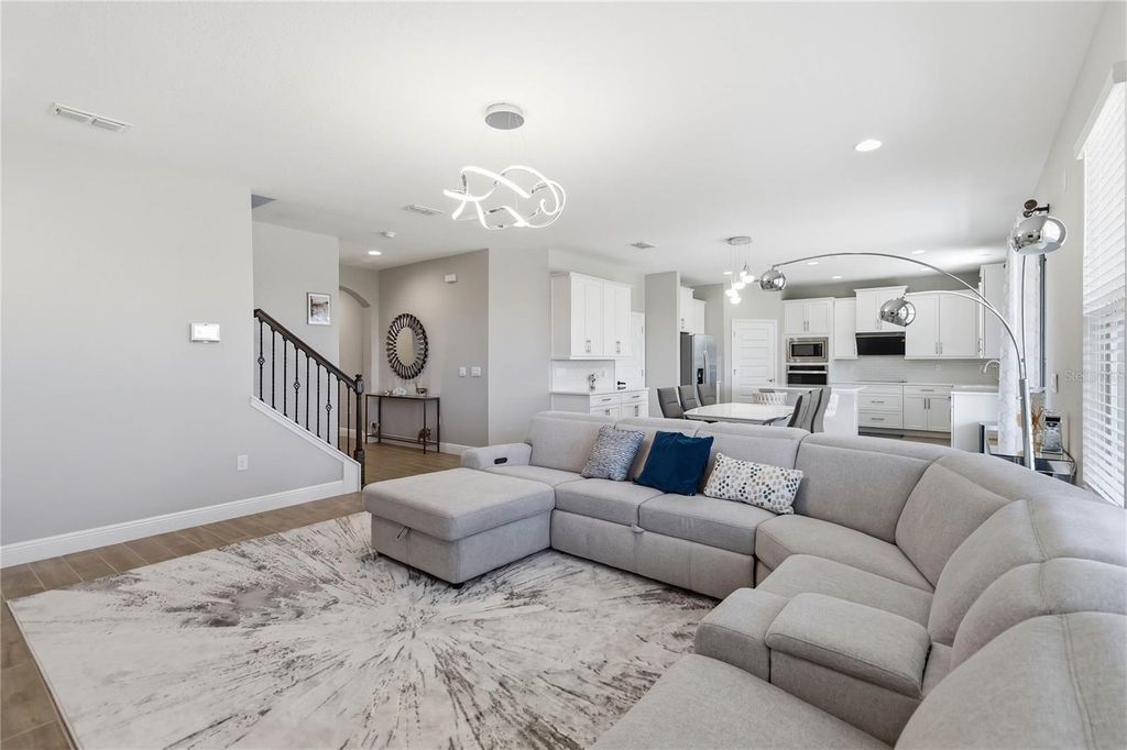 Image 7 of property listing at 17876 ADRIFT ROAD, Winter Garden, FL 34787