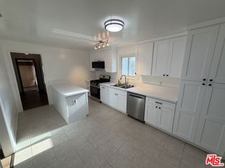 322 Magnolia Avenue, Inglewood, CA 90301