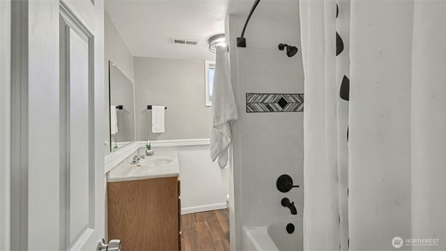 11204 148th Avenue SE, Renton, WA 98059