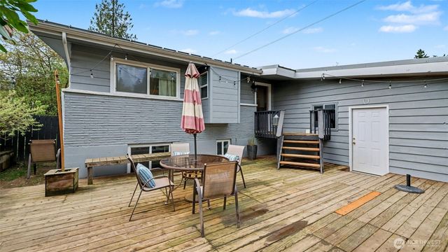 11204 148th Avenue SE, Renton, WA 98059