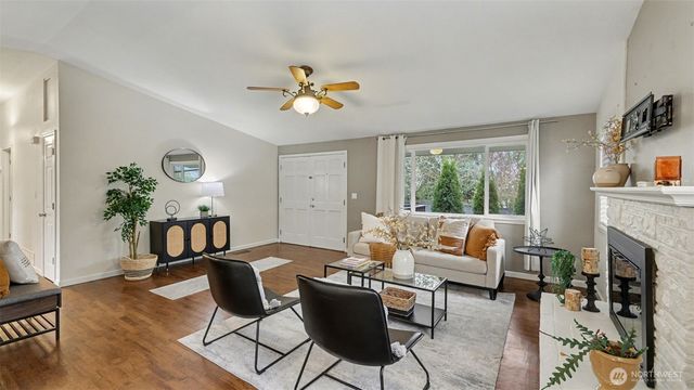 11204 148th Avenue SE, Renton, WA 98059