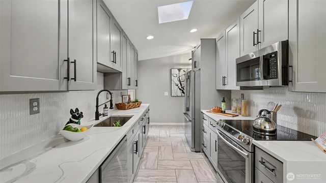 11204 148th Avenue SE, Renton, WA 98059