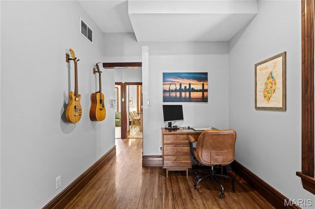 4008 Botanical Avenue, St Louis, MO 63110