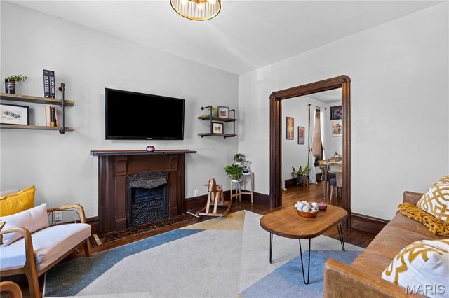 4008 Botanical Avenue, St Louis, MO 63110