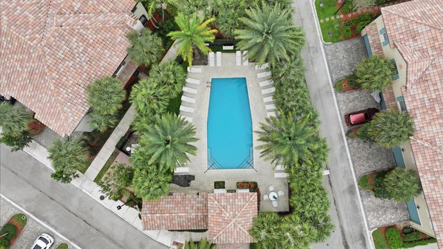 3065 Tortola Way, Cooper City, FL 33024