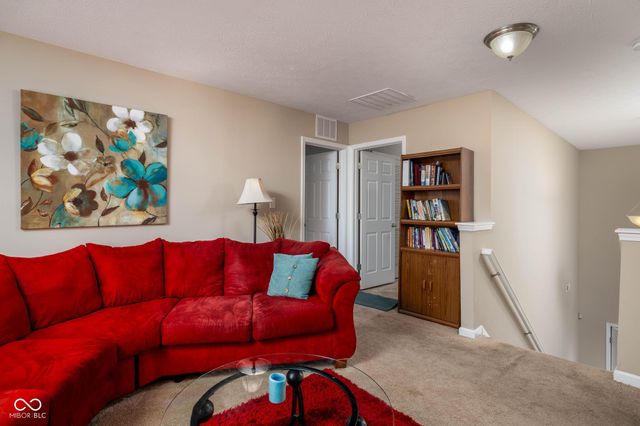 8707 N Aspen Way, Mccordsville, IN 46055