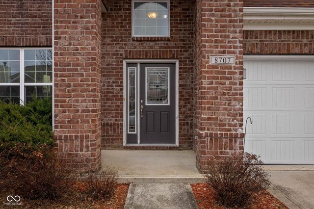 8707 N Aspen Way, Mccordsville, IN 46055