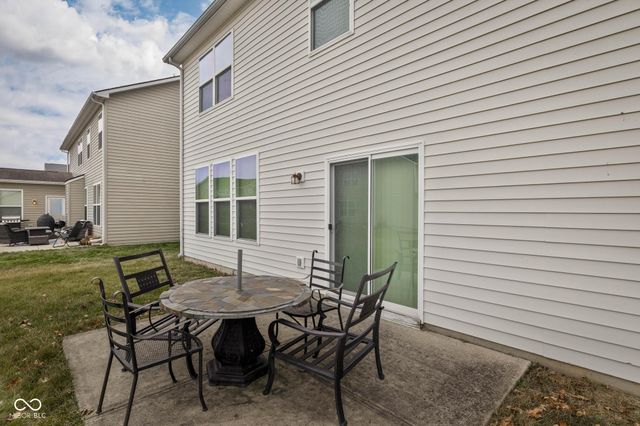 8707 N Aspen Way, Mccordsville, IN 46055