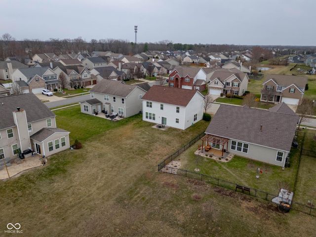 8707 N Aspen Way, Mccordsville, IN 46055