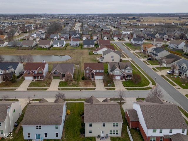 8707 N Aspen Way, Mccordsville, IN 46055