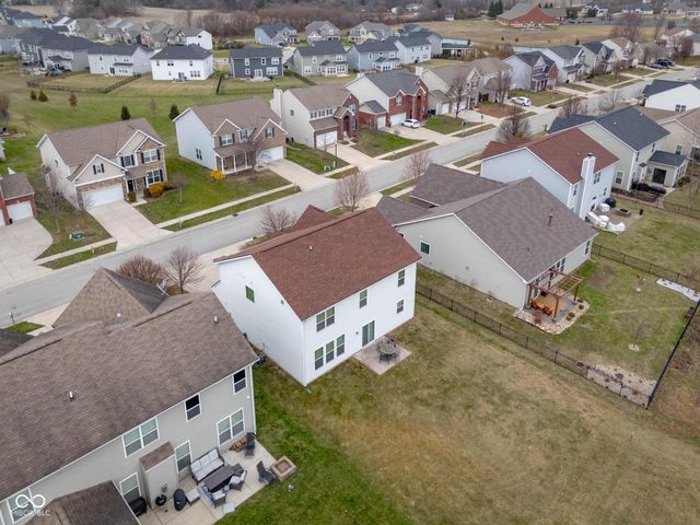 8707 N Aspen Way, Mccordsville, IN 46055