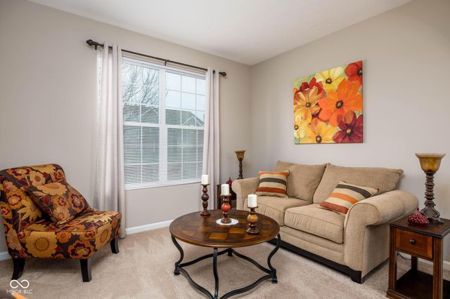 8707 N Aspen Way, Mccordsville, IN 46055