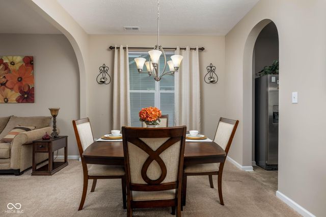 8707 N Aspen Way, Mccordsville, IN 46055