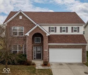 8707 N Aspen Way, Mccordsville, IN 46055