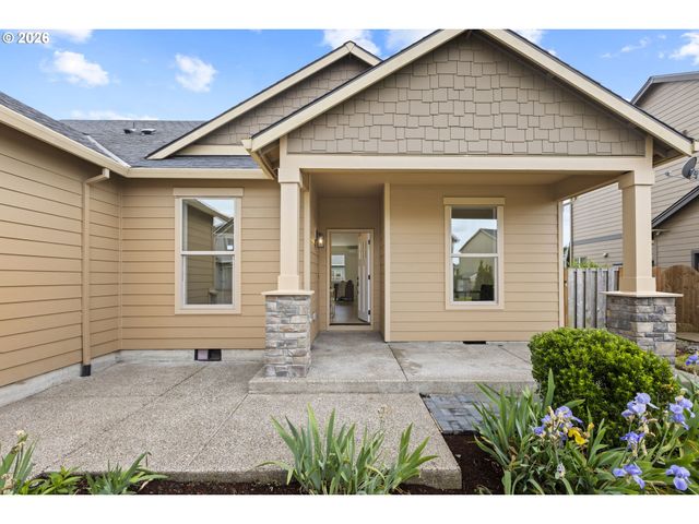 816 JULIE Ln, Molalla, OR 97038