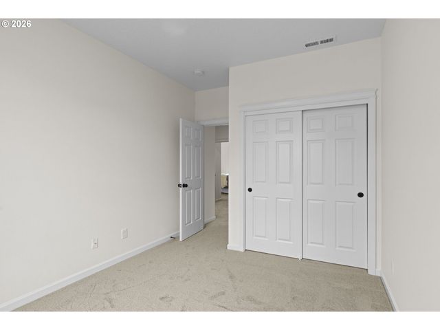 816 JULIE Ln, Molalla, OR 97038