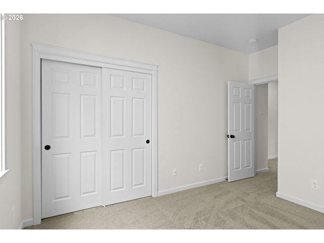 816 JULIE Ln, Molalla, OR 97038