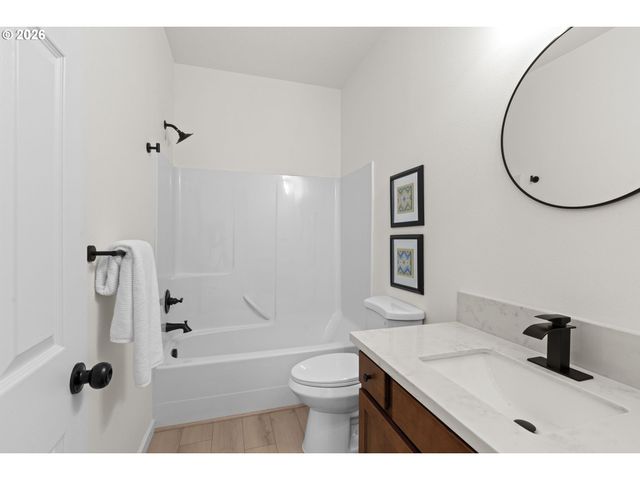 816 JULIE Ln, Molalla, OR 97038