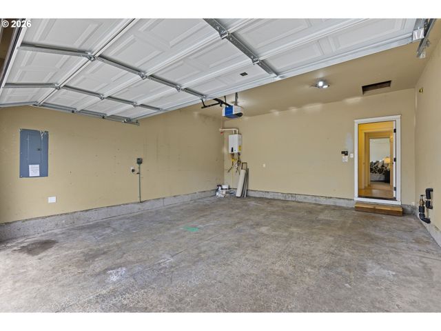 816 JULIE Ln, Molalla, OR 97038