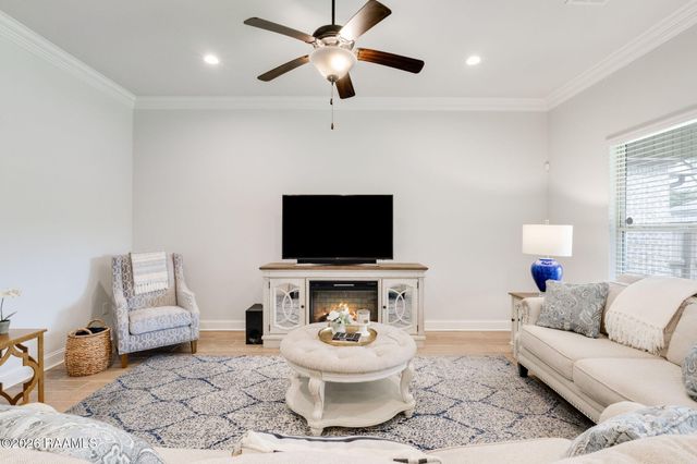 120 Sparrowhawk Street, Broussard, LA 70518