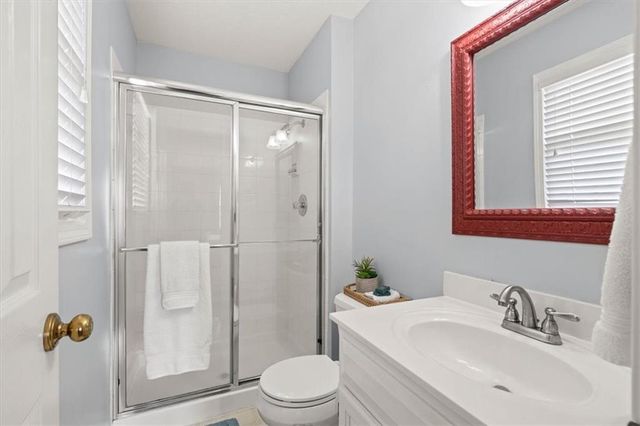 8810 W 147th Terrace, Overland Park, KS 66221