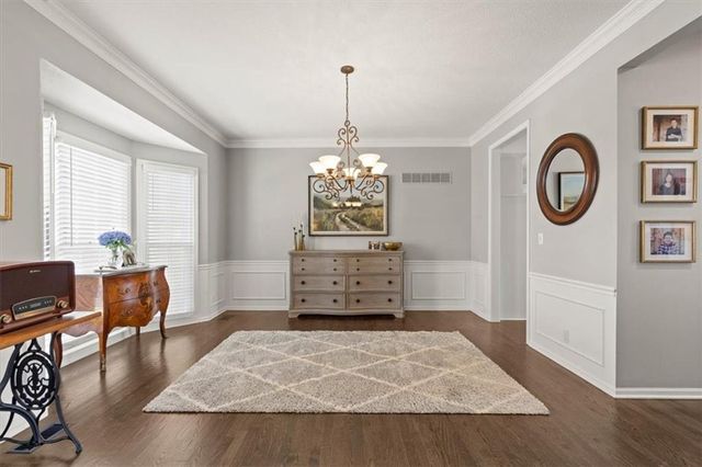 8810 W 147th Terrace, Overland Park, KS 66221