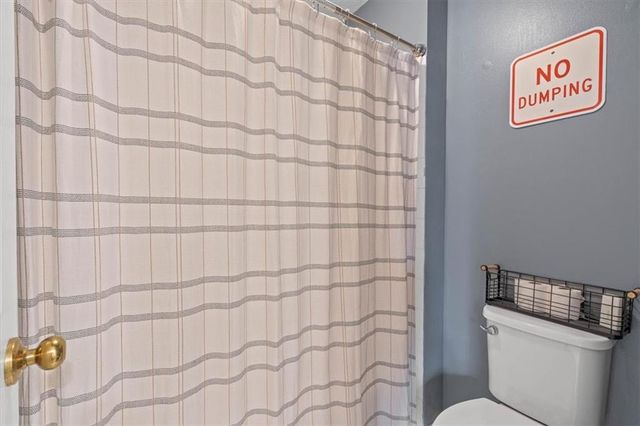 8810 W 147th Terrace, Overland Park, KS 66221