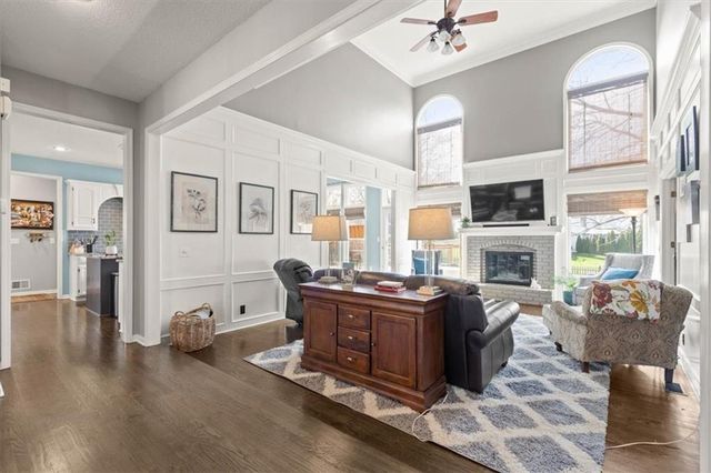 8810 W 147th Terrace, Overland Park, KS 66221
