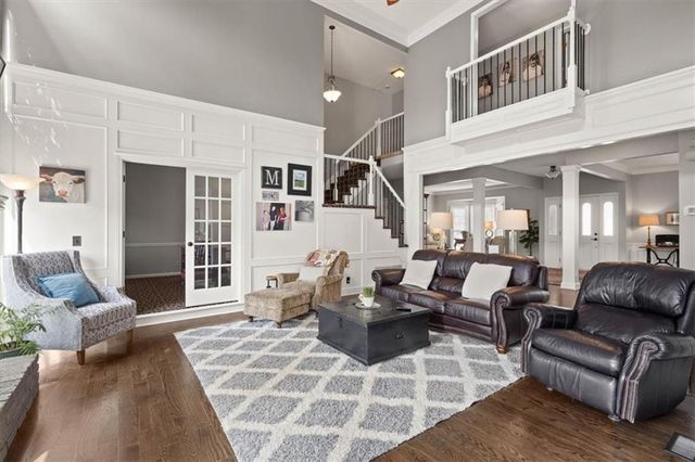 8810 W 147th Terrace, Overland Park, KS 66221