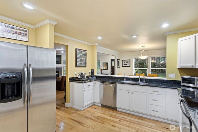 36726 SE Gravenstein Court, Snoqualmie, WA 98065