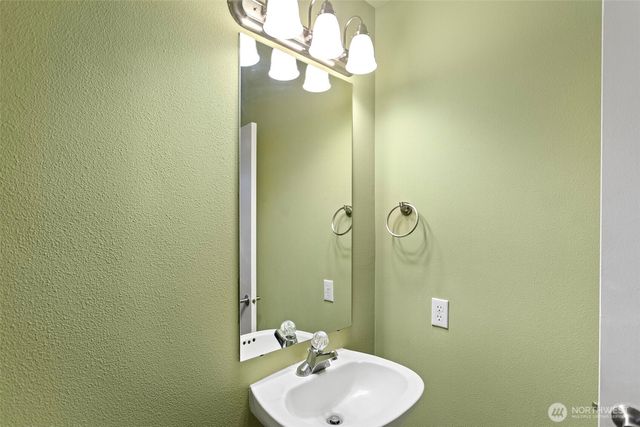 36726 SE Gravenstein Court, Snoqualmie, WA 98065