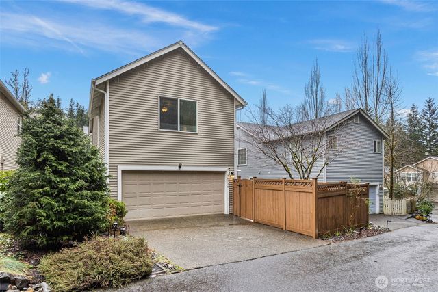 36726 SE Gravenstein Court, Snoqualmie, WA 98065