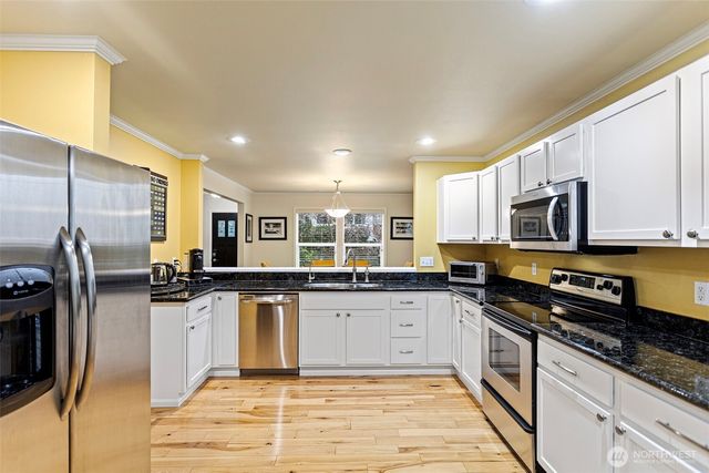 36726 SE Gravenstein Court, Snoqualmie, WA 98065