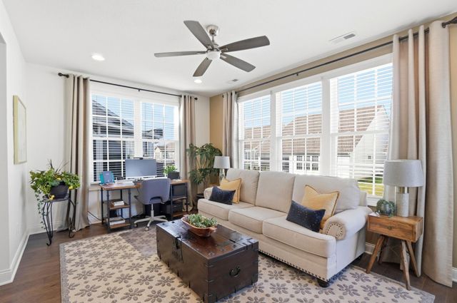 6321 Callaway Square E, New Albany, OH 43054